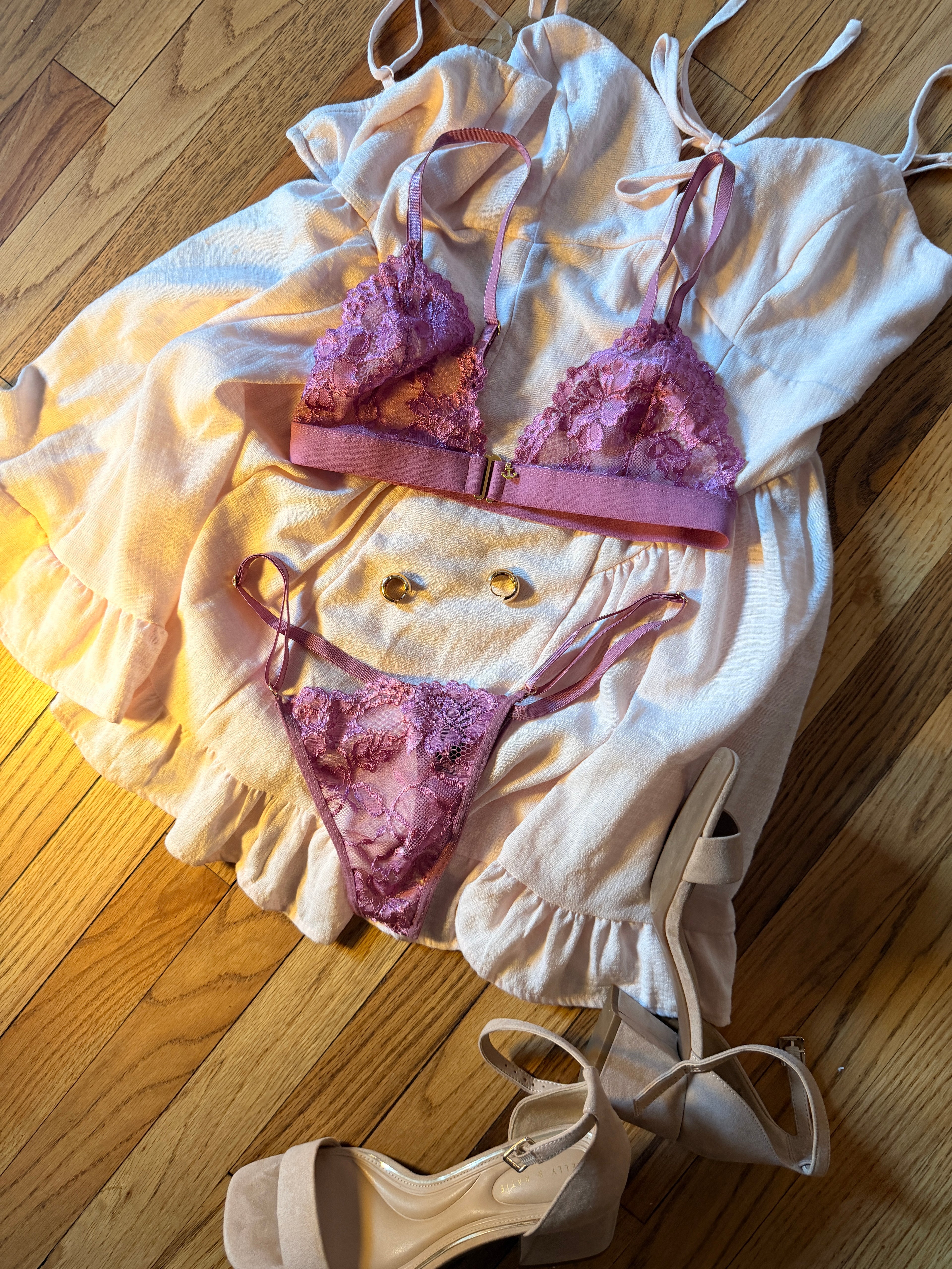 The Vixen Set – handmade lace lingerie set, styling shot