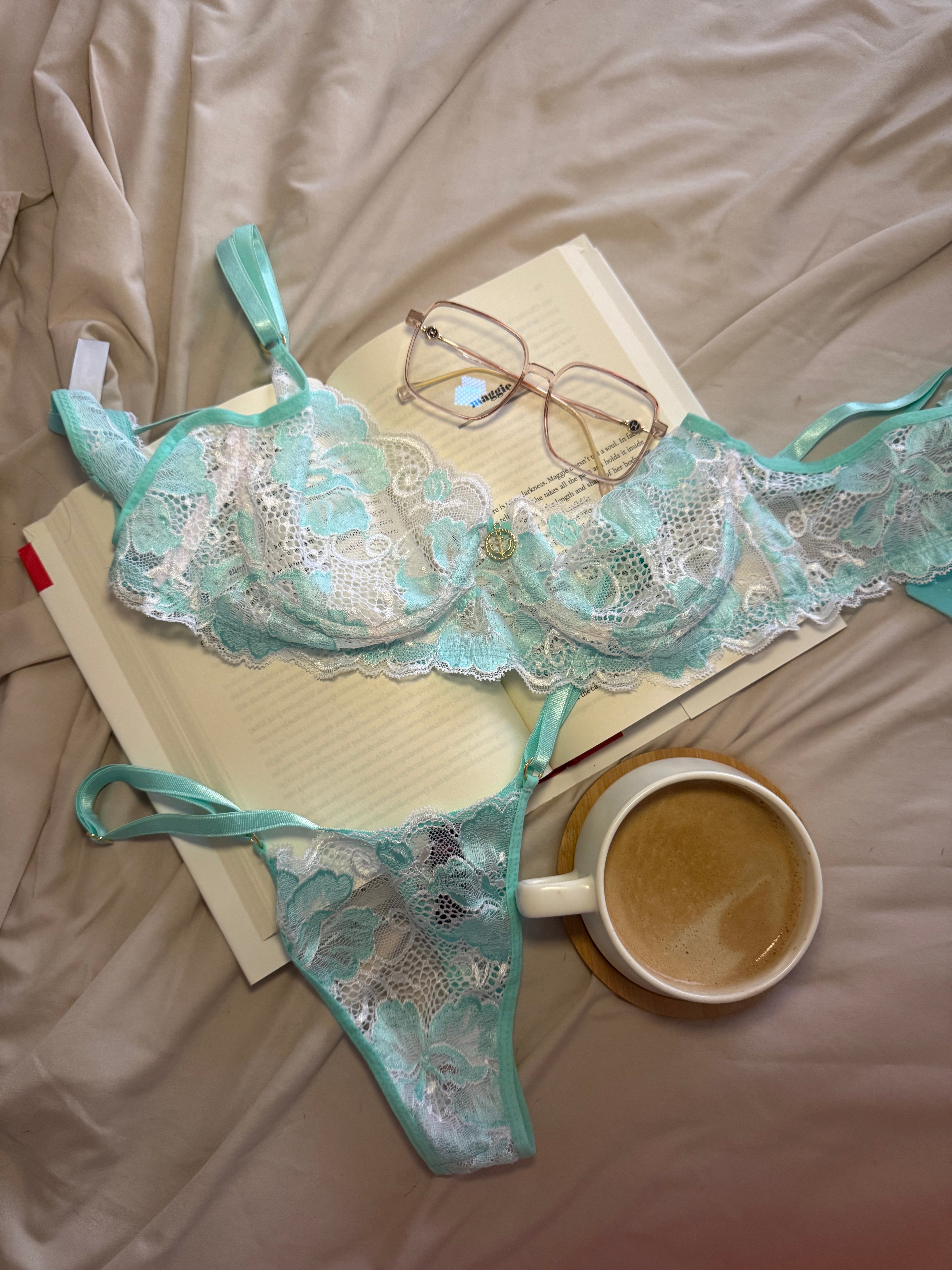 The Bloomsbury Set – lace bra and panty set, close-up detail