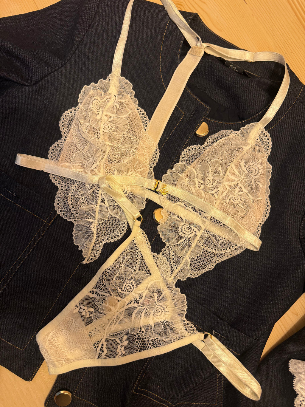 The Ivory Set – lace lingerie set, product detail view